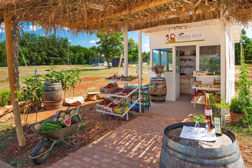 Mobile Homes Premium Vista Mare Park Umag By Camp4You Exterior foto